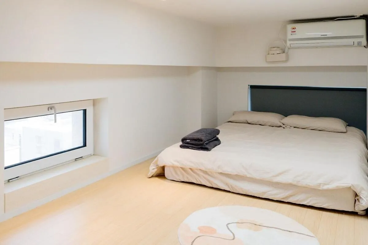 Modern Gangnam Skyview Loft Seoul, Samsung Station Apartment South Korea
